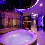 Jacuzzi Glass-house Wislane Tarasy With Sauna And Parking *